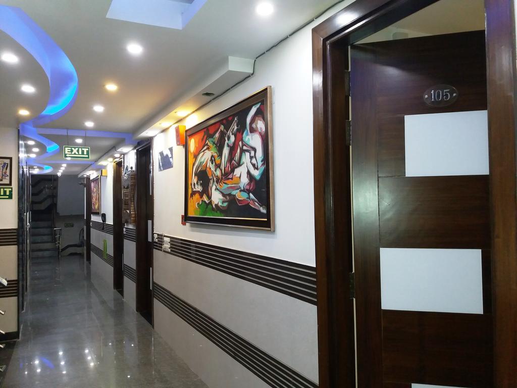 Hotel Station View Opposite New Delhi Railway Exterior photo