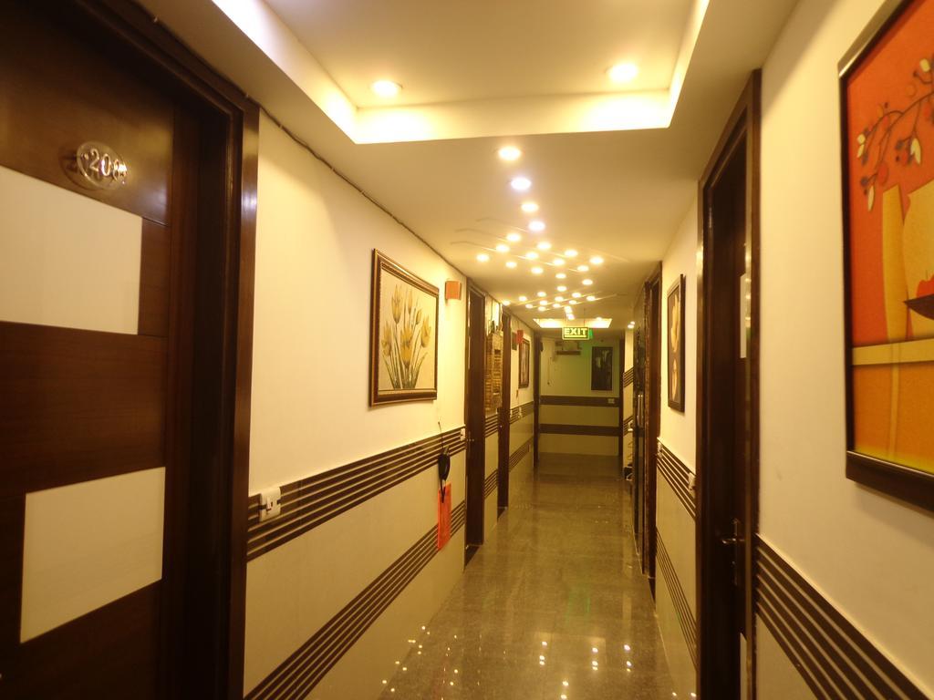 Hotel Station View Opposite New Delhi Railway Exterior photo