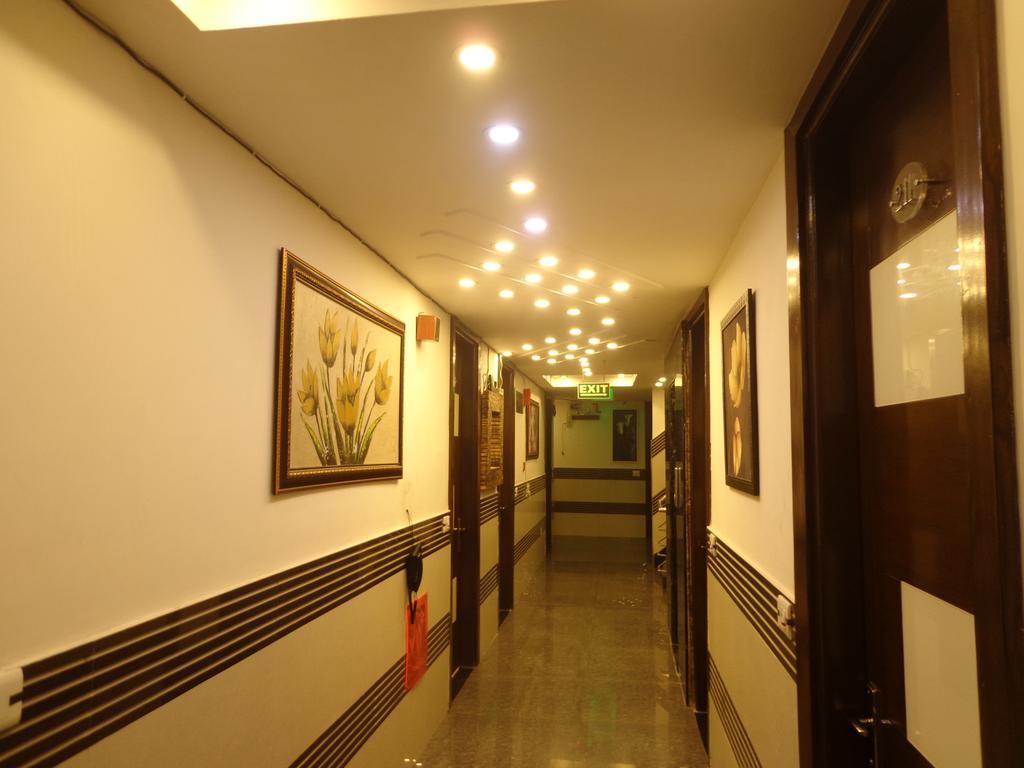 Hotel Station View Opposite New Delhi Railway Exterior photo